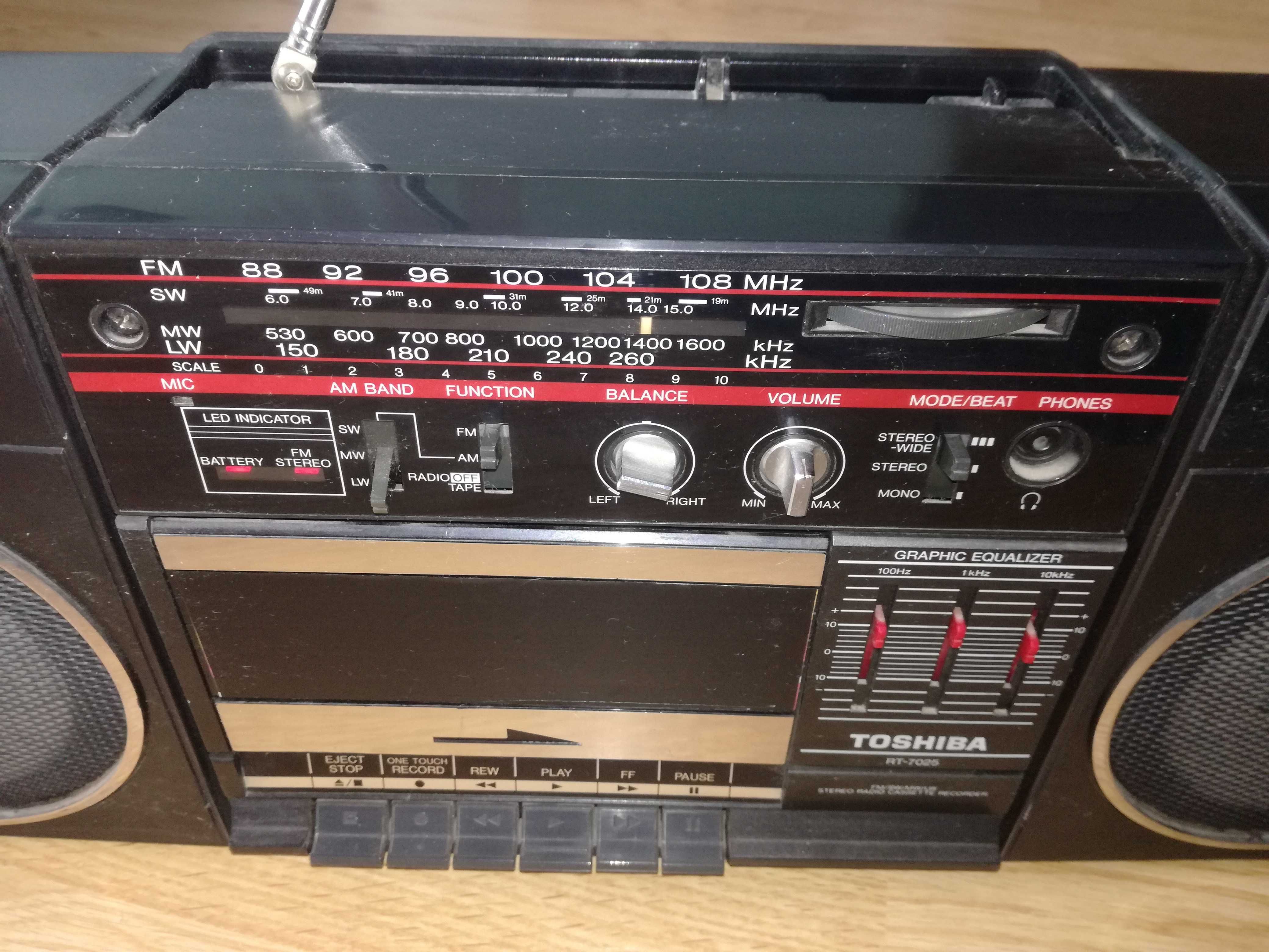Radiomagnetofon Toshiba RT-7025