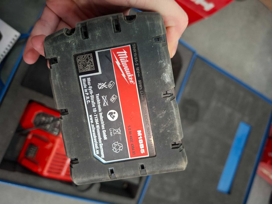 REZERWACJA Zaciskarka praska hydrauliczna akumulatorowa Milwaukee