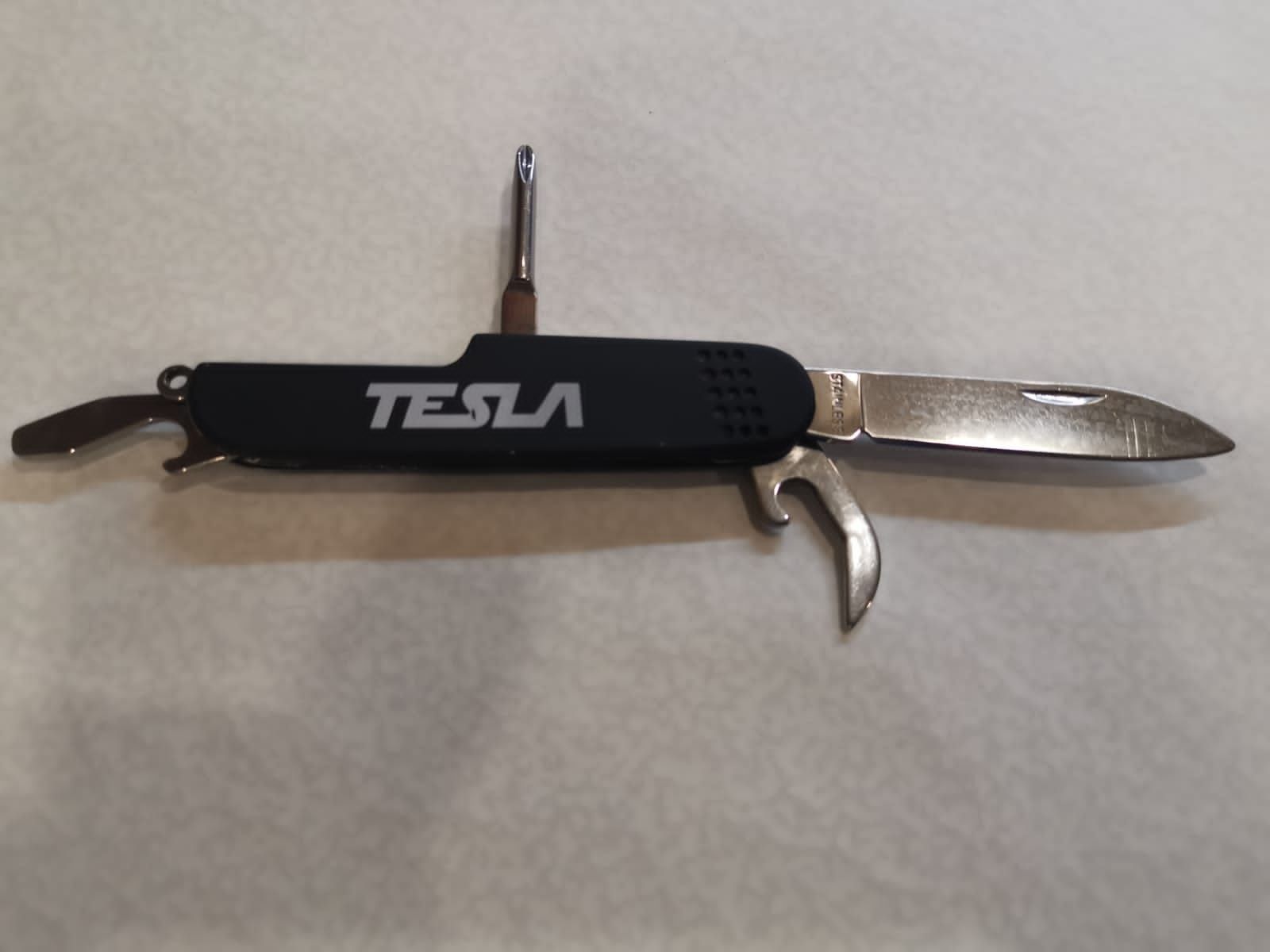 Нож мультитул TESLA