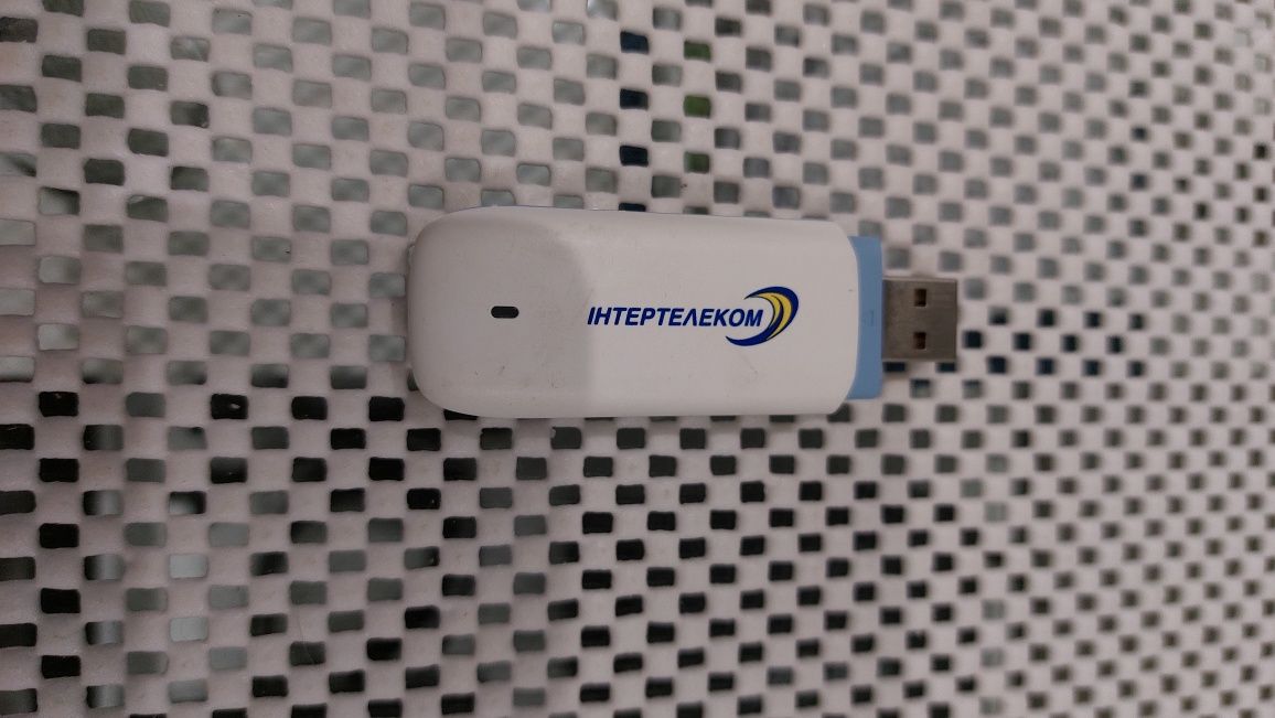 Продам USB 3G модем huawei