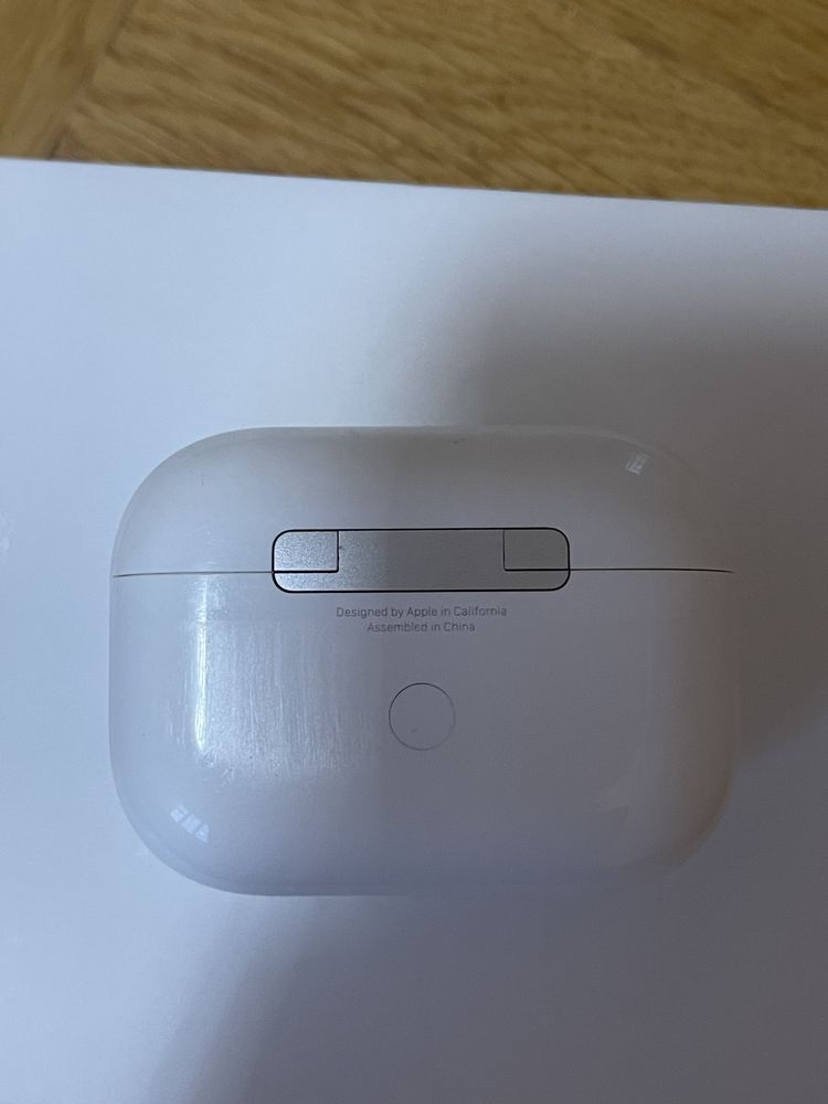 AirPods Pro 1 кейс MagSafe (оригінал) з коробкою