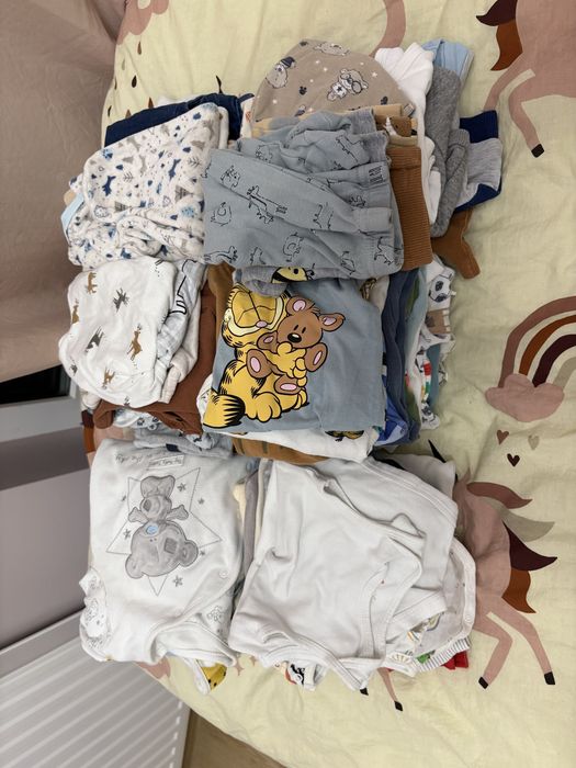 Ubrania niemowlęce r.62