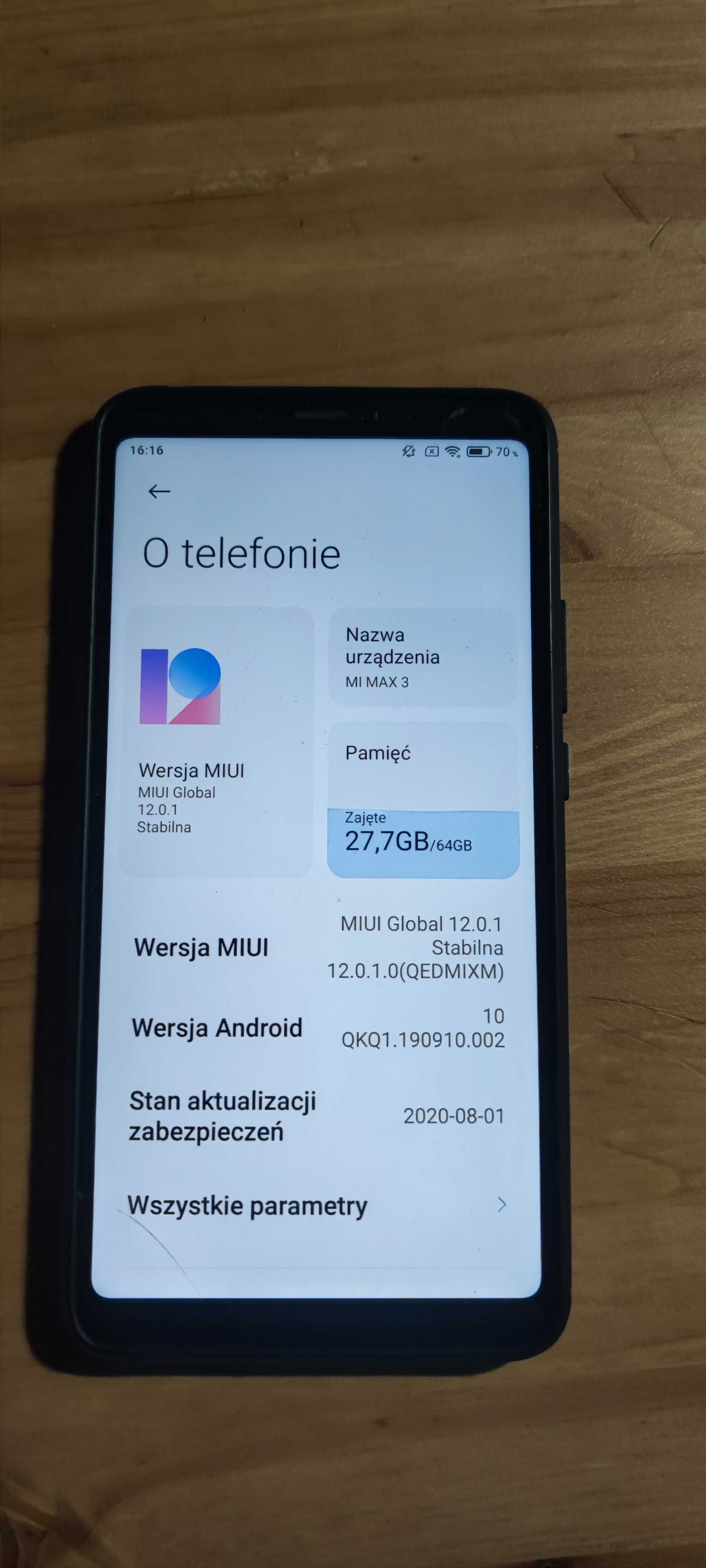 N.S. Mi max 3+ dwa etui gratis.