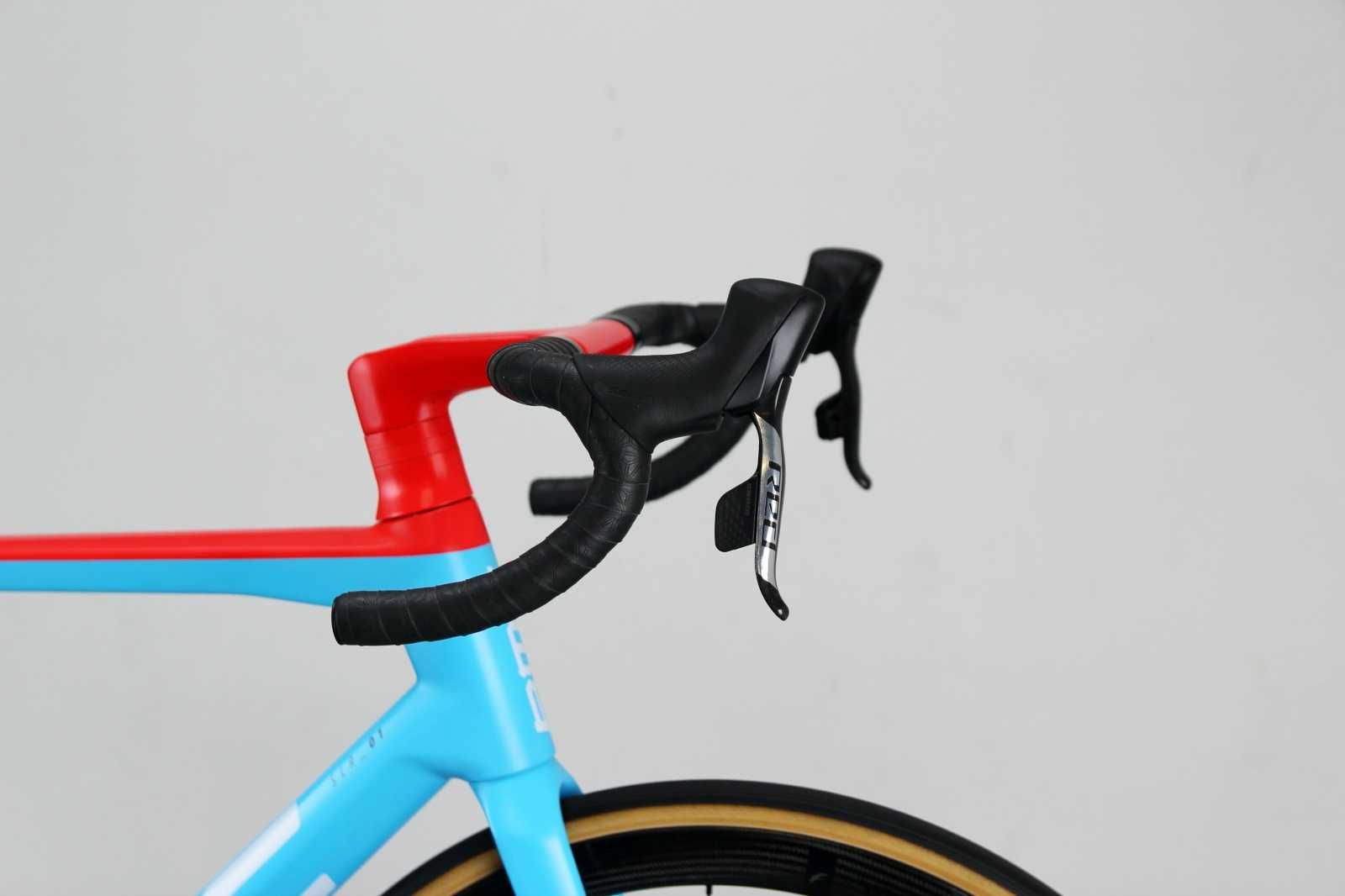 Rower szosowy BMC TEAMMACHINE SLR01 Disc Carbon Sram RED AXS, roz. 56