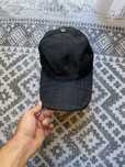 Chapeu Fendi.