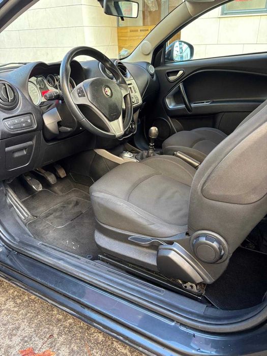 Alfa Romeu Mito em bom estado