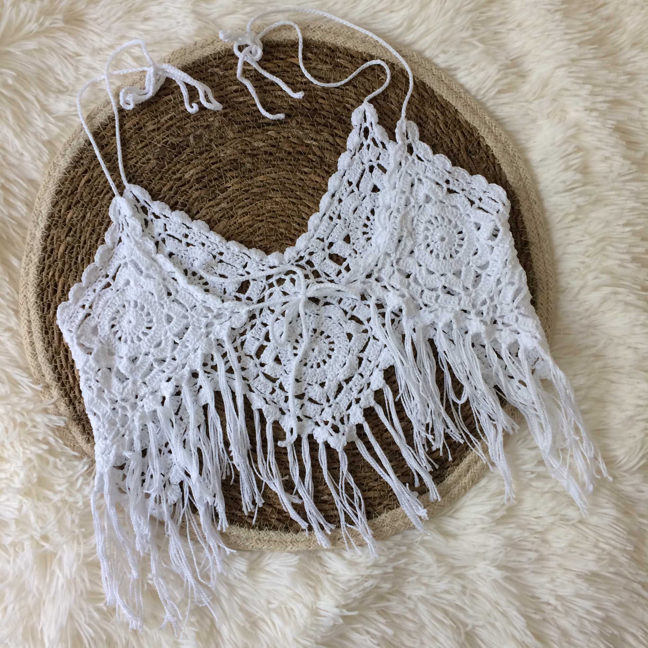 Crop top biały boho hippie szydełko frędzle letni plażowy ażur XS 34