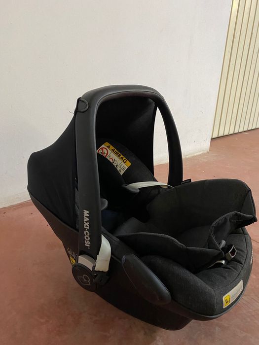 Conjunto Maxi Cosi - Base Family Iso Fix + Ovo Pebble i-size