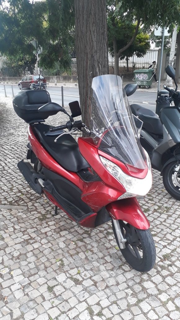 Alugo mota pcx (rent) ou NMax