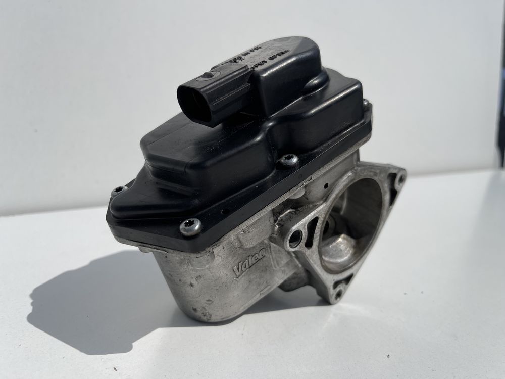 Клапан EGR Passat B6 2.0 CBA Skoda Golf клапан ЕГР Б6 03L131501E