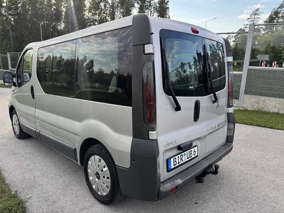 Opel Vivaro/Trafic 9 Os Klima 220 tys przebiegu Super Stan