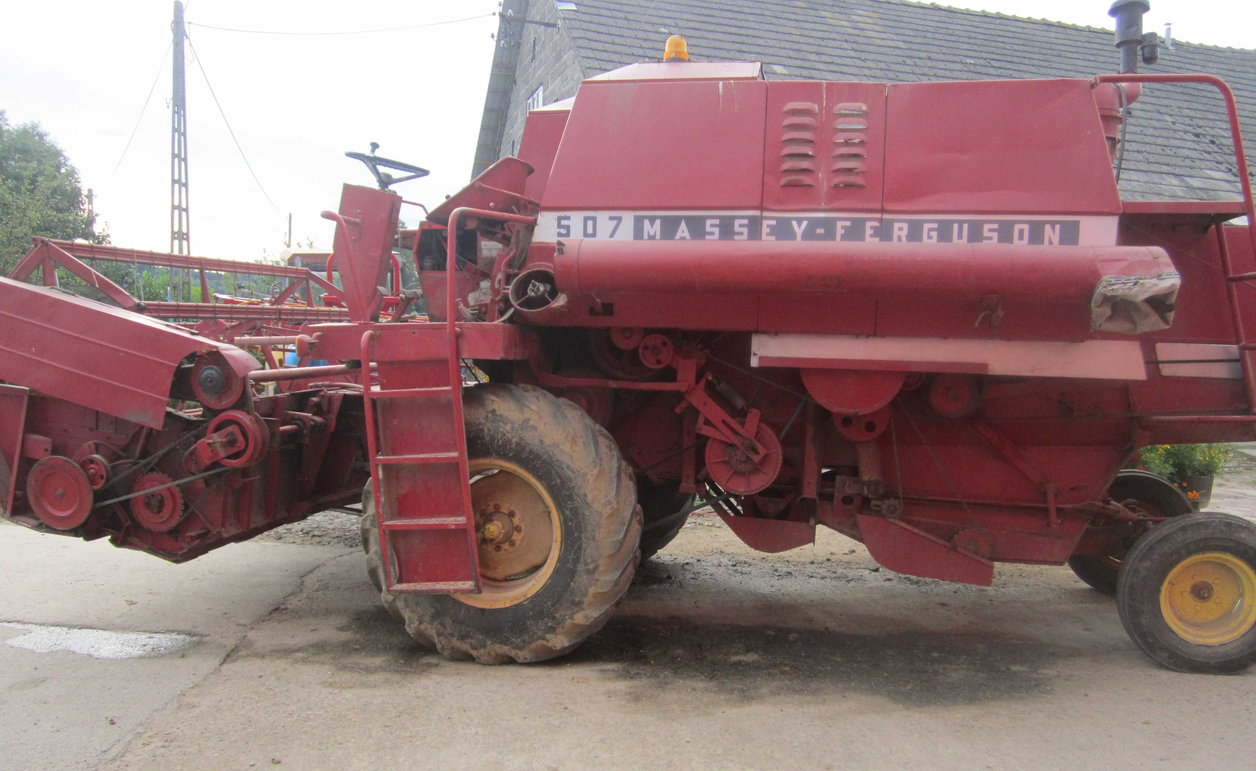 Kombajn zbożowy Massey Ferguson