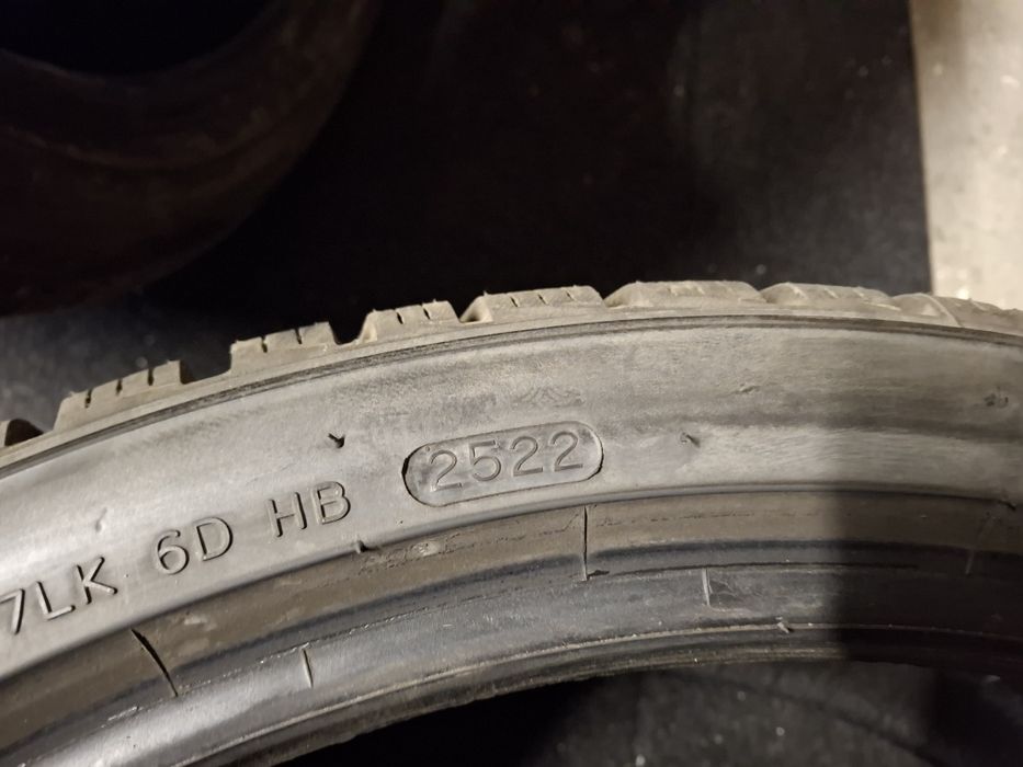 Hankook Winter i * cept evo3 245/35/r20 z2022r zimowe 
Z 2022r
