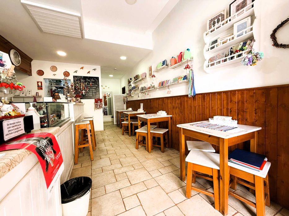 Café Trespasse totalmente equipado