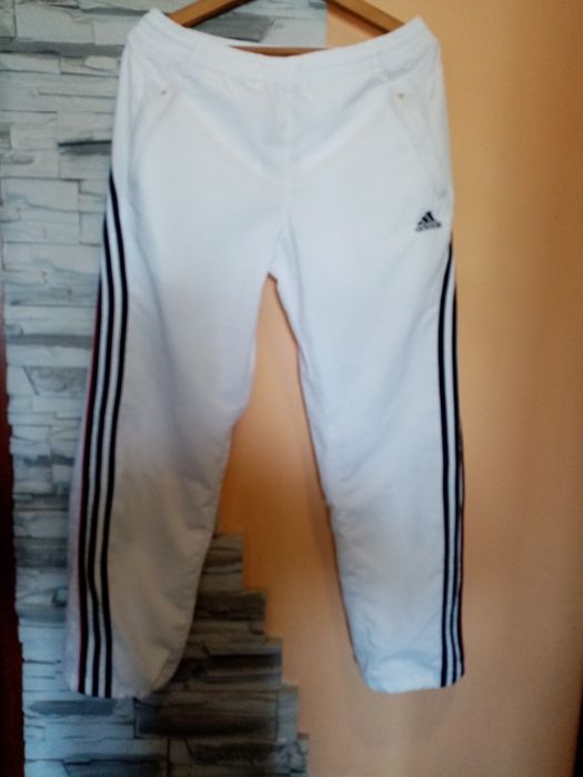 Жіночі спортівні