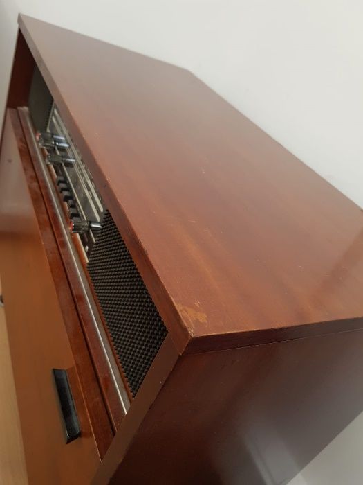 Radiola Junior 8 DDR NRD radio gramofon vintage