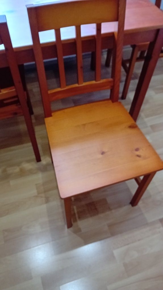 Stół + 4 krzesła z Jyska 300zł