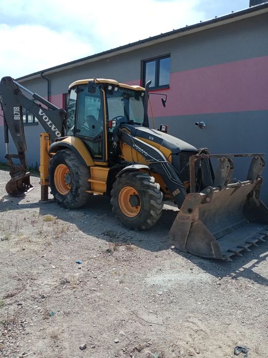 Volvo BL71B  Koparko-Ładowarka Volvo BL71B