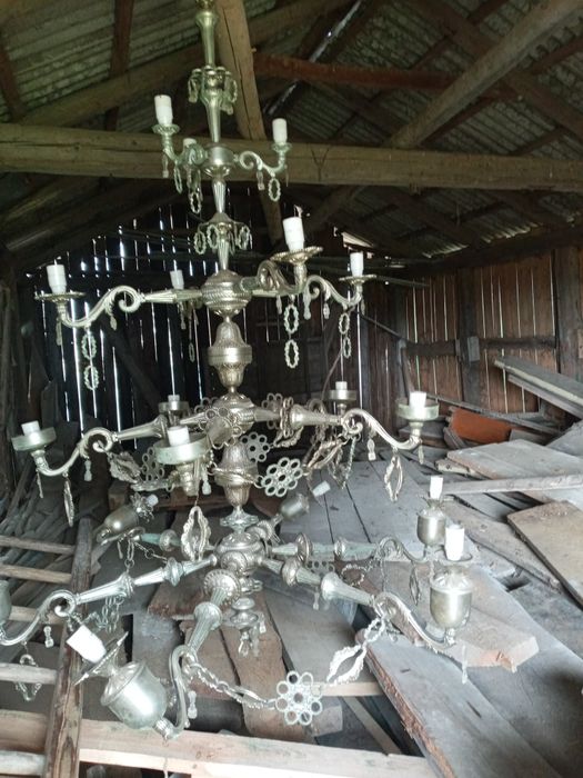 Світильник для великих приміщень