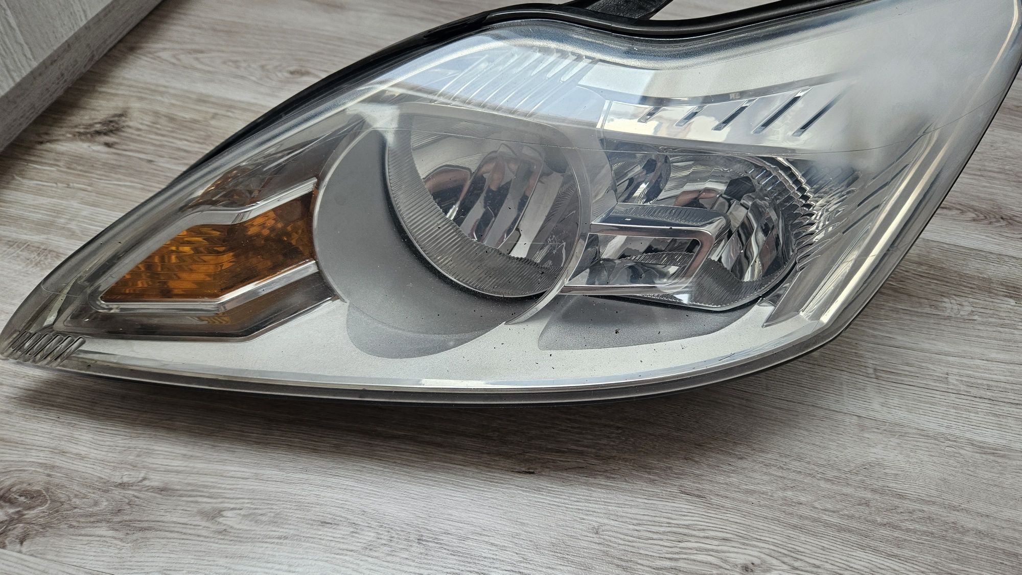 Lampy przod Ford Focus MK2