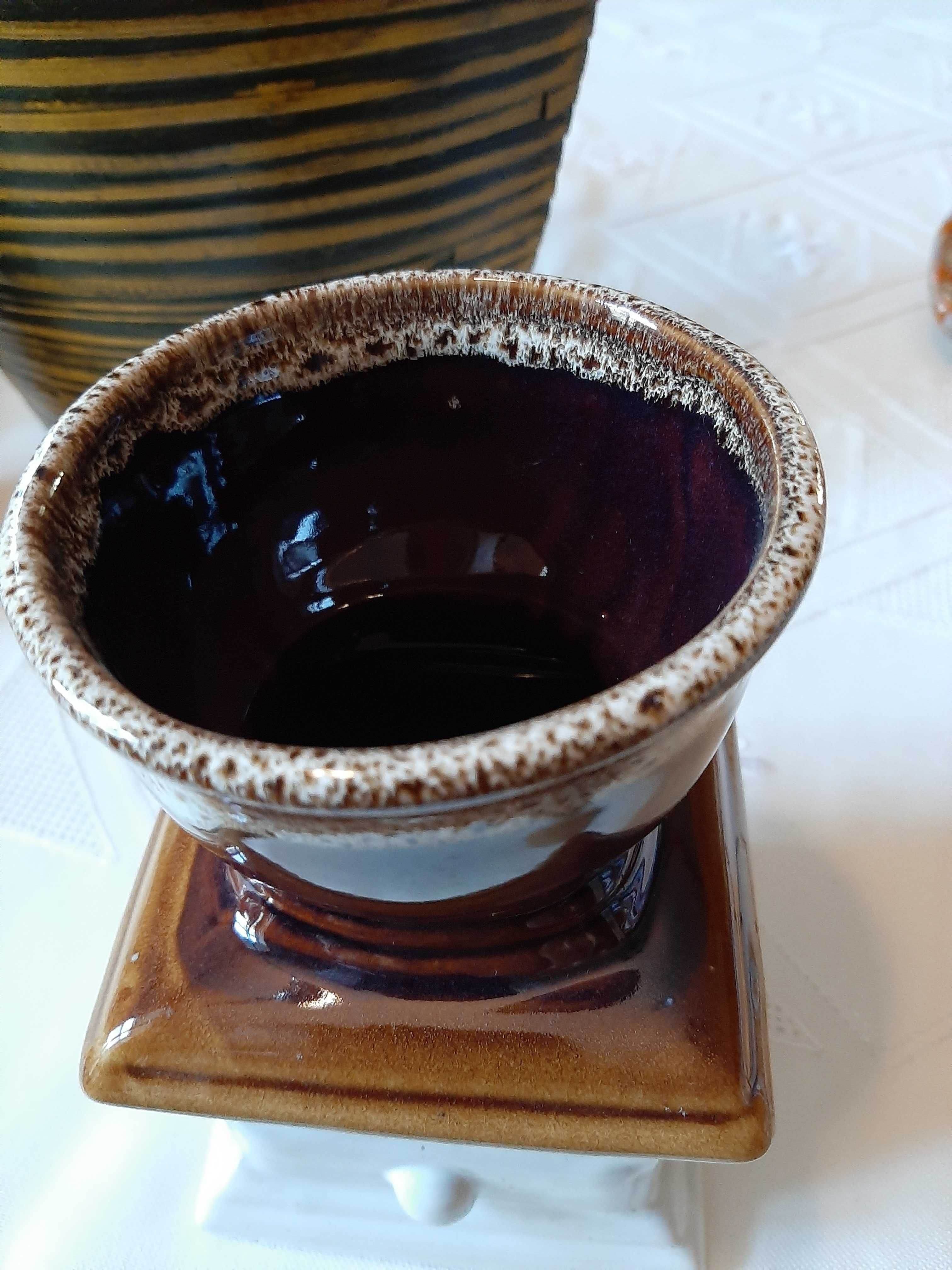 Ceramiczny pojemnik na kawę