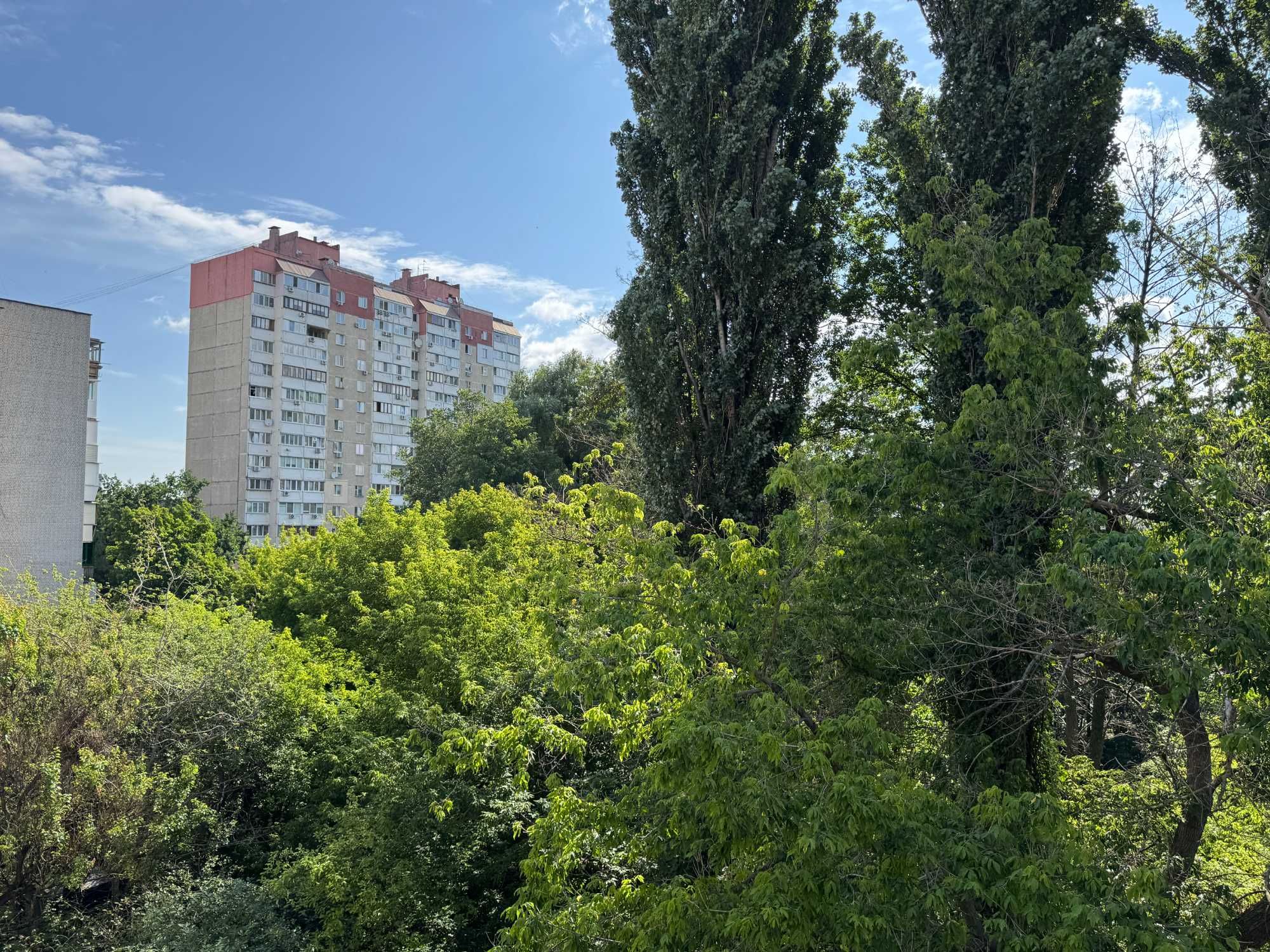 Продаж 2 кімн. квартири 40м2 на 4/5 поверх буд. вул. Вітряні Гори 10Д