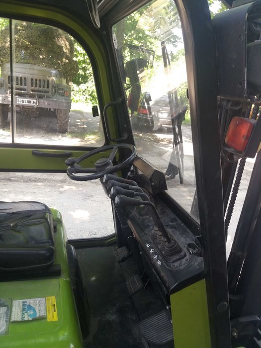 Навантажувач вилочний CLARK CMP15L