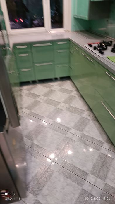 Продається трьохкімнатна квартира