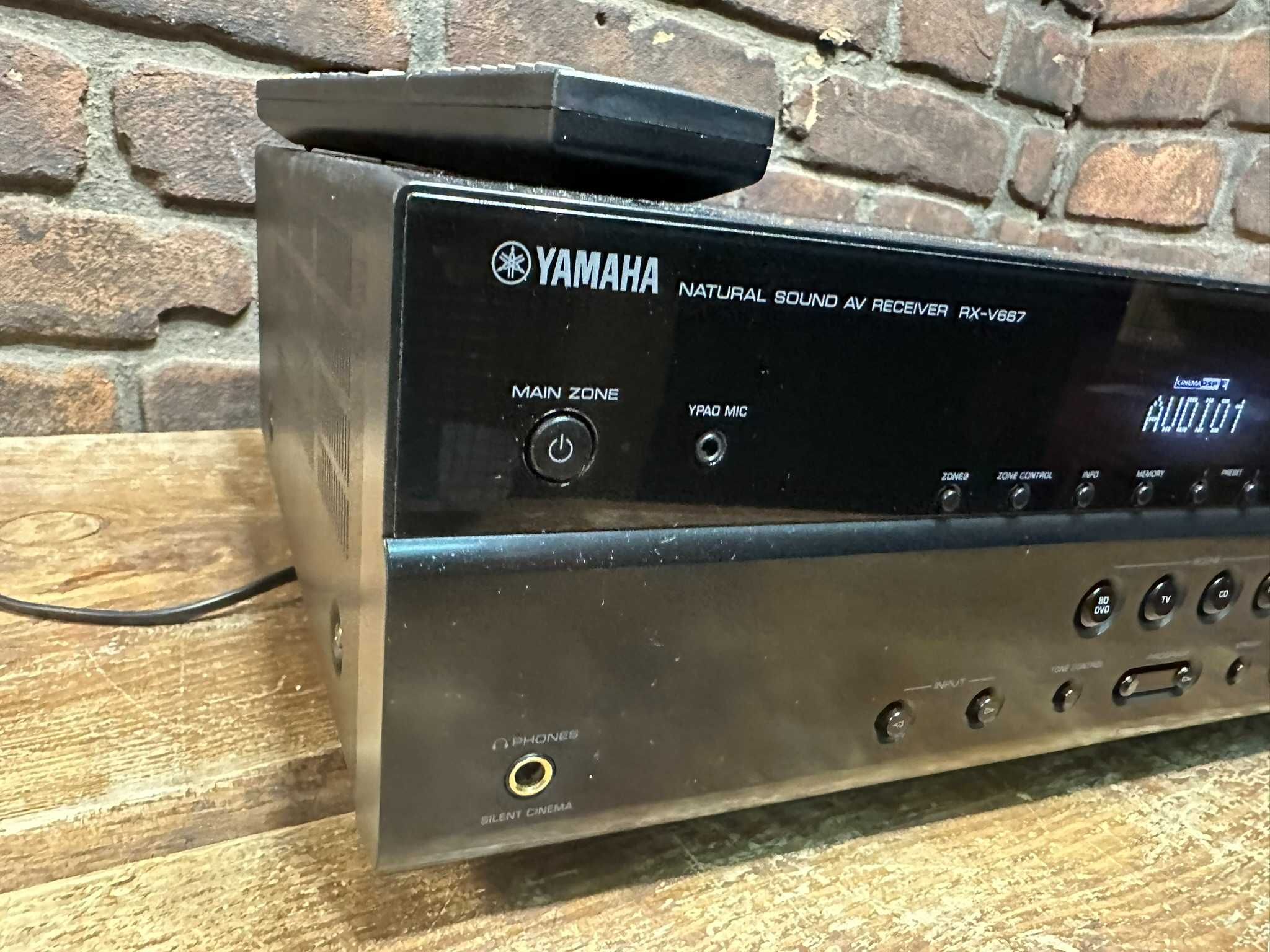 Amplituner Yamaha RX-V 667