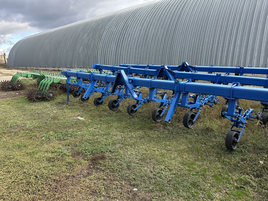 Культиватор міжрядний просапний КРН 5.6