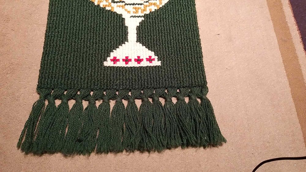 Tapete Vintage Tecido Galo Pendurado na Parede Corações de Portugal