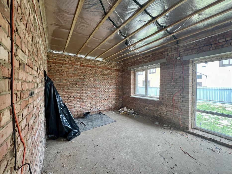 Продам будинок 100 кв.м., 4 сотки , 3 кімнати ближні Зарванц1