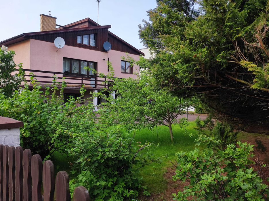 Dom z ogrodem i garażem w Kartuzach, w pobliżu jeziora