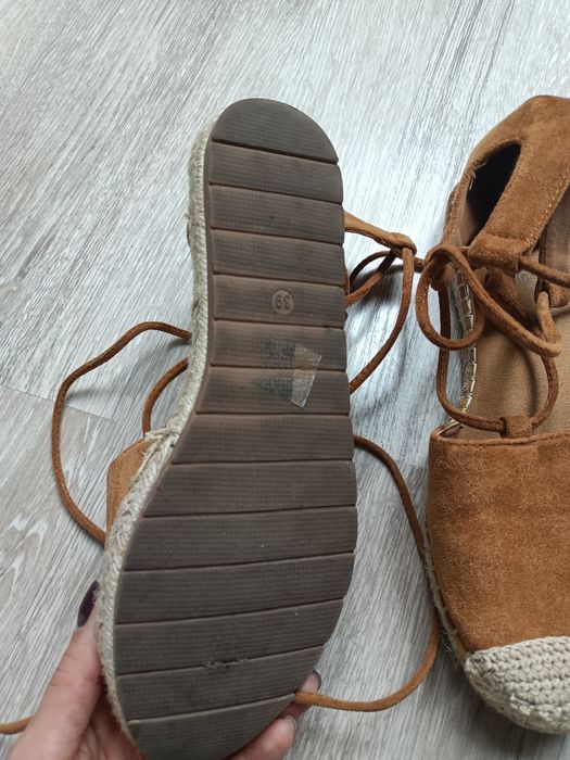 Buty espadryle wiązane na kostce 39 eko zamsz