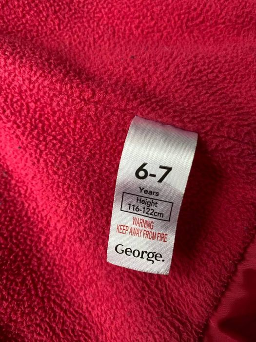Продам детскую куртку на девочку George