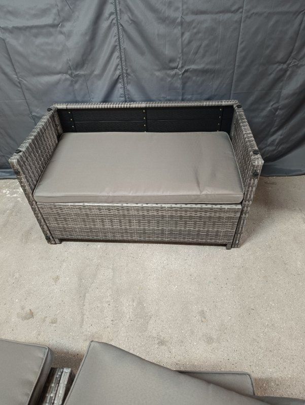 Dwu funkcyjny zestaw ogrodowy! Sofa + pufy + stół. Meble tarasowe
