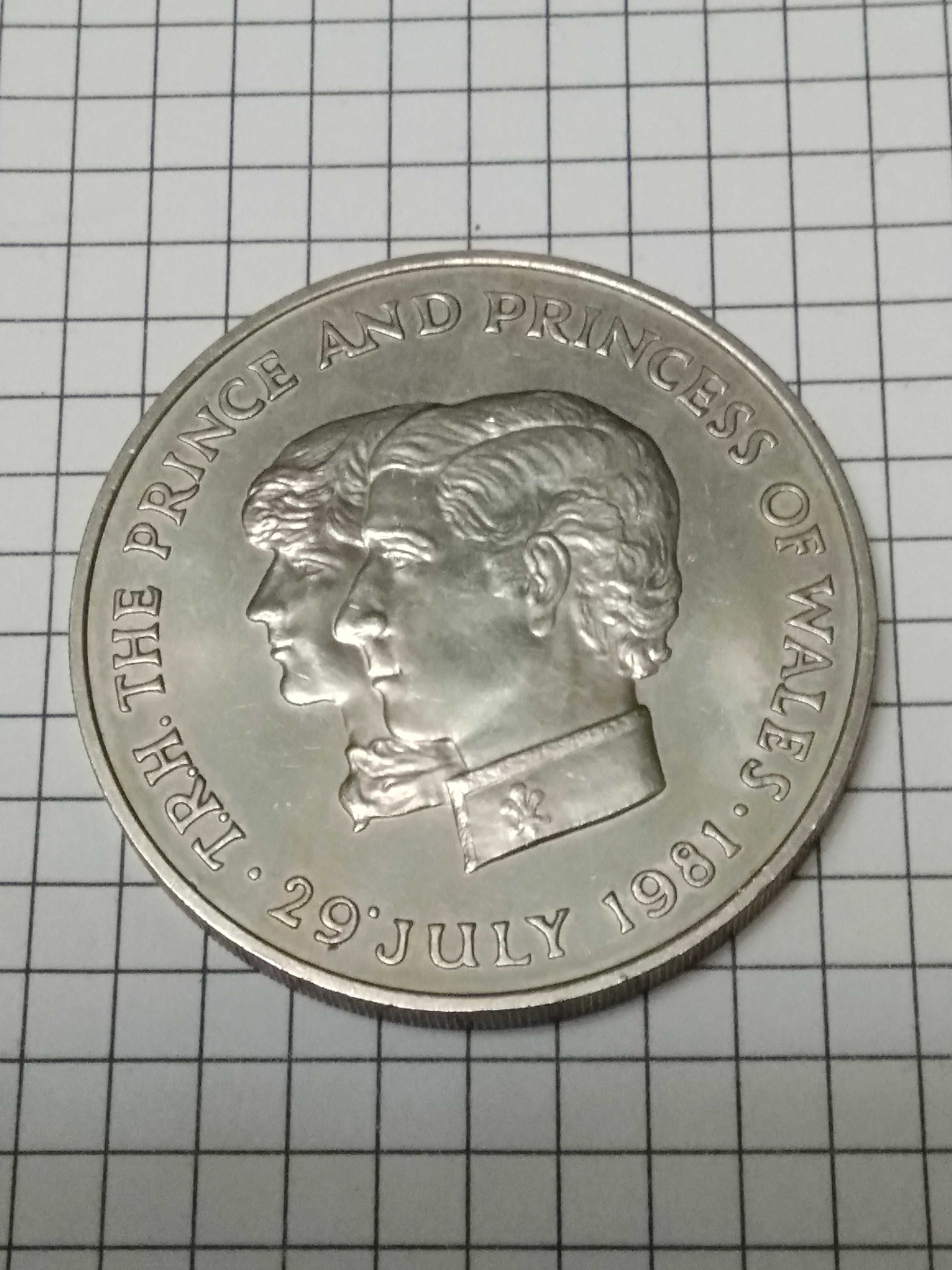 Медно-никелевые монета Маврикий 10 рупий, 1981 г.