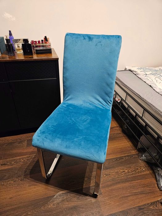 Pokrowce na krzesła miękkie welurowe turkusowe 4 sztuki komplet