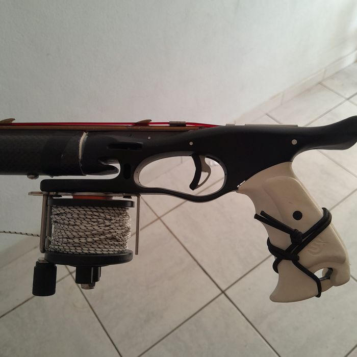 Arma Pesca Submarina 105 em carbono e casaco 8 mm