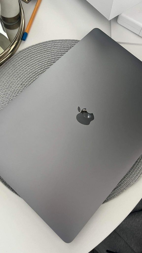 MacBook Pro 2019 1 TB 16'' Space Grey