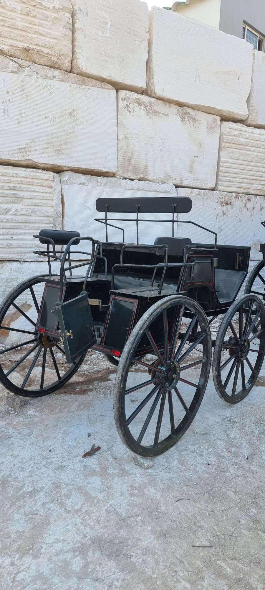 Charrete moderna (réplica)