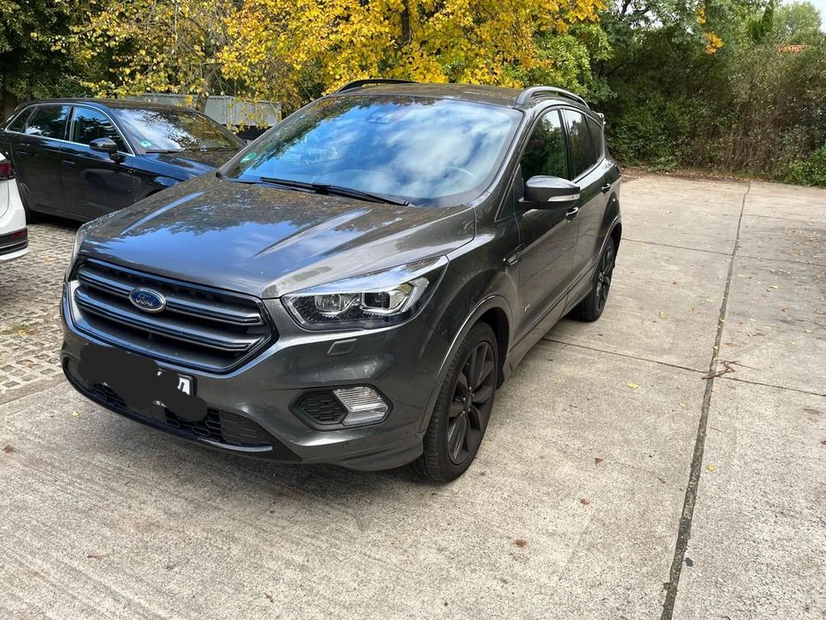 Ford Kuga ST-Line uszkodzony silnik