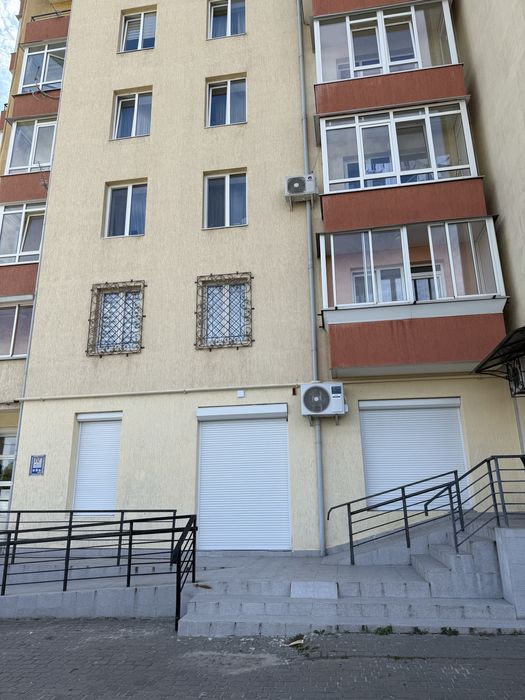 Оренда 47м2 приміщення з Фасадом в Зубрі, Новобудова