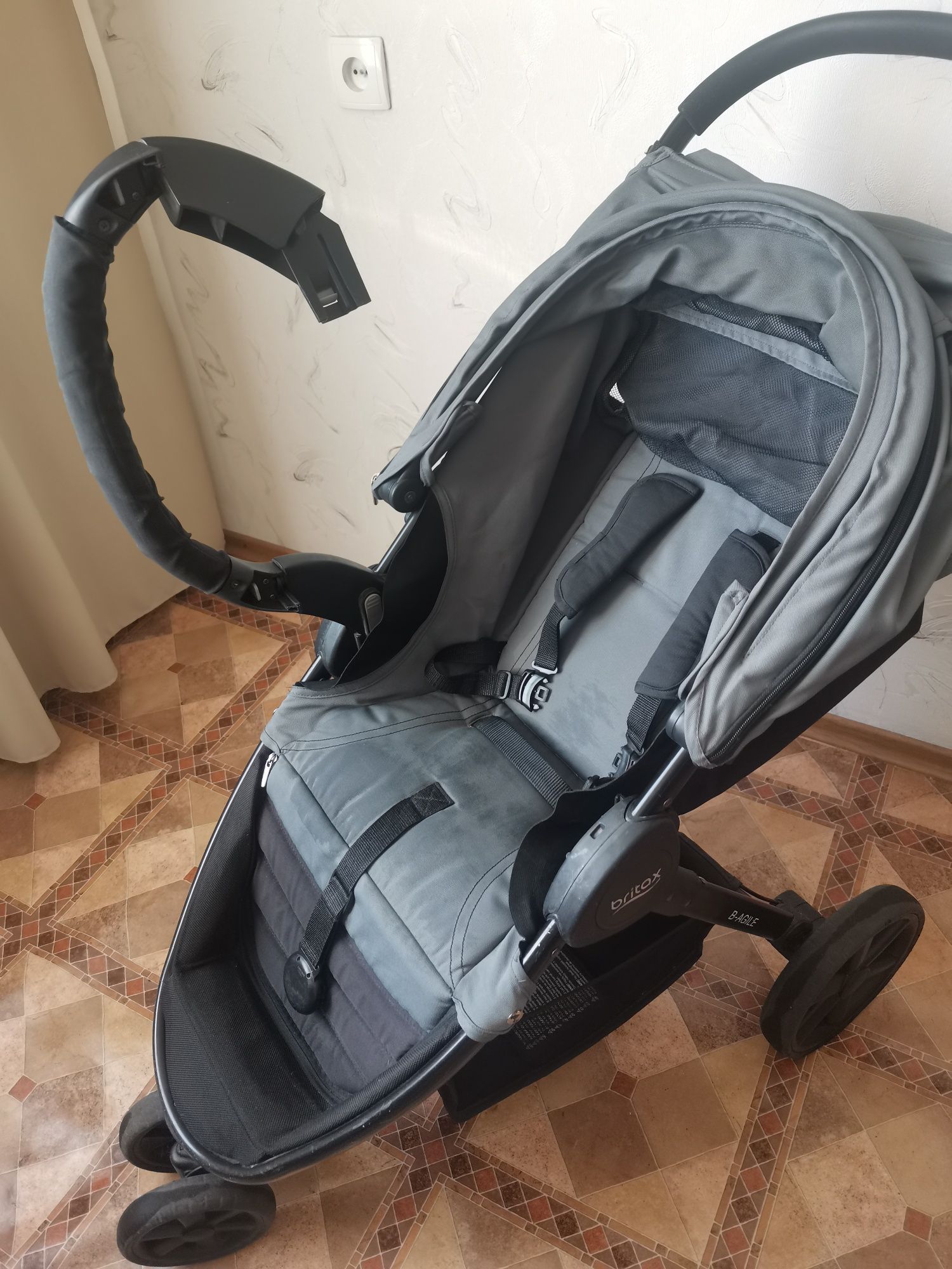 Продам візок britax B-agile3