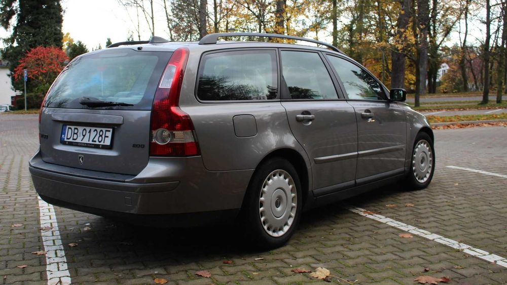 Volvo V50   2.0D