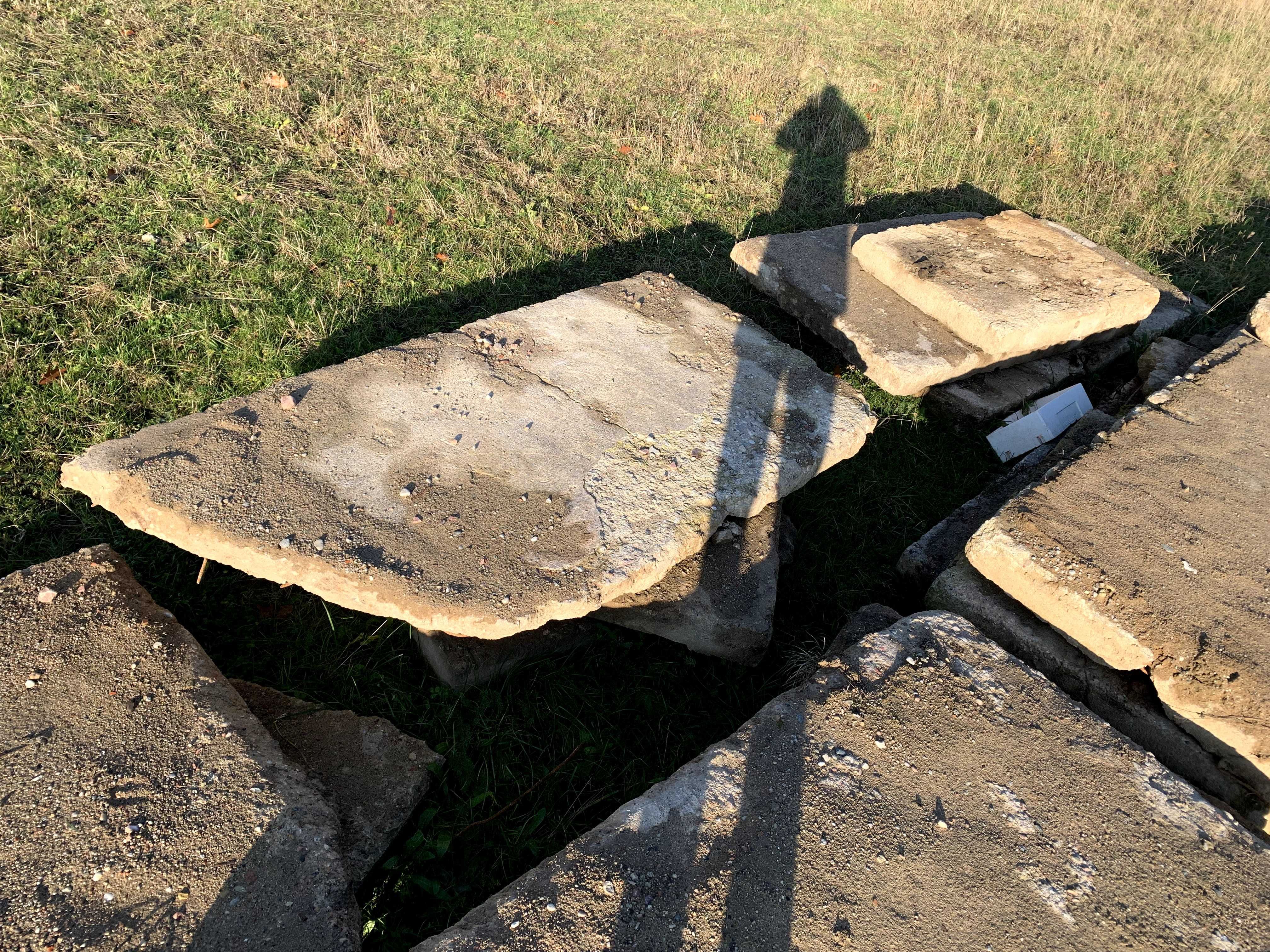 Płyty drogowe Zbrojone Używane 6 sztuk + gratis złamane