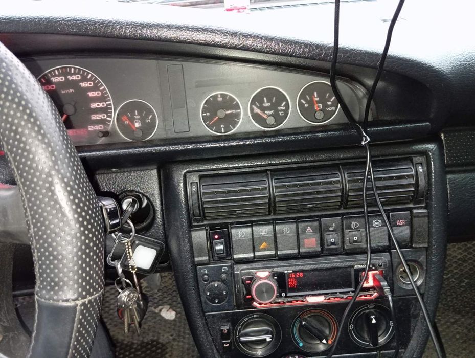 Ауді 100с 4 в доброму стані