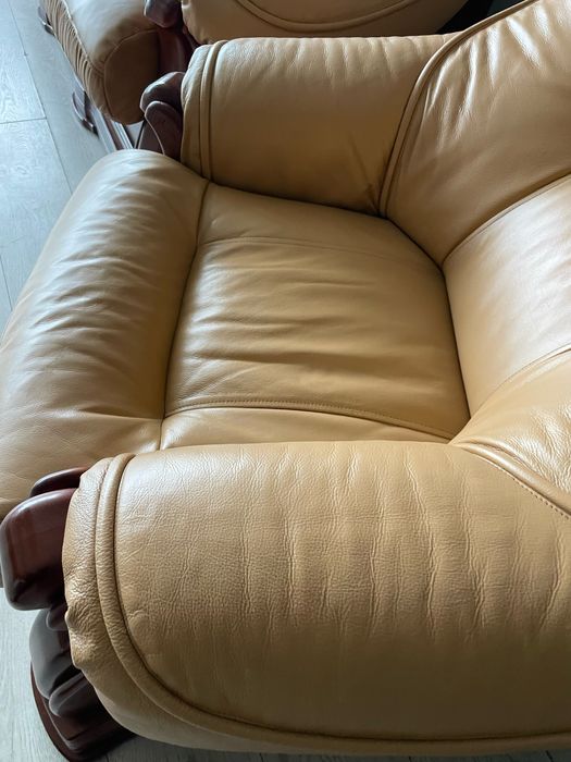 Шкіряний (кожаный) імпортний диван і 2 крісла .Стан 10 з 10