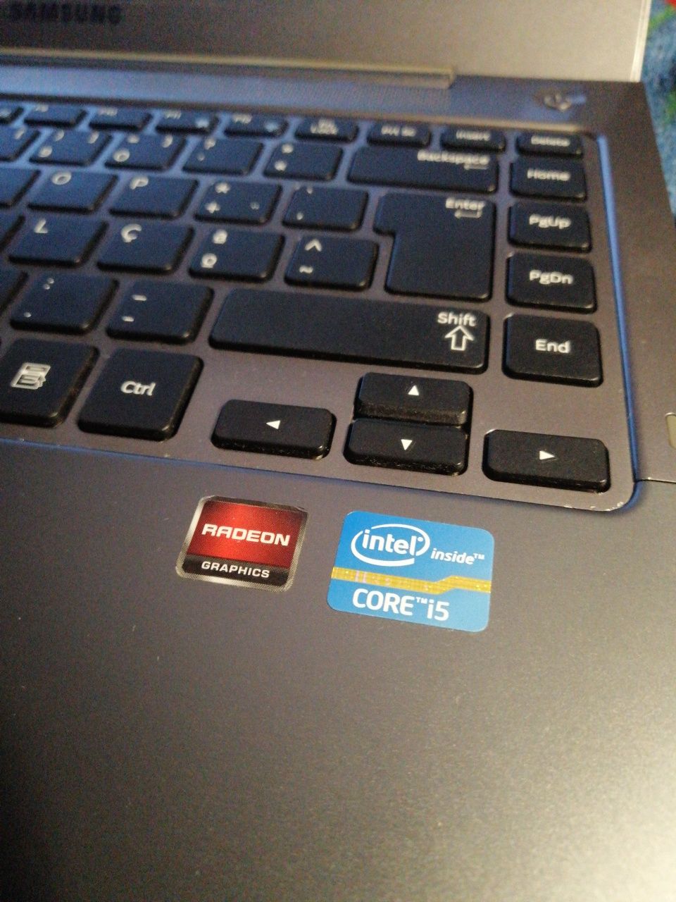 Portatil Samsung bom estado i5 8GB SSD 256GB