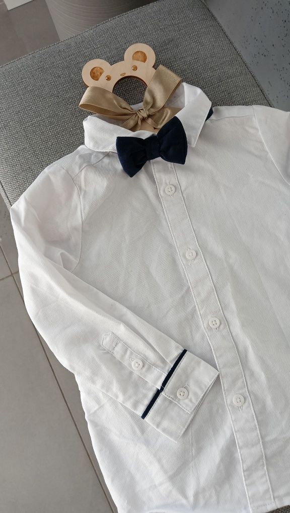 Elegancka koszula dla chłopca z muszką r.92